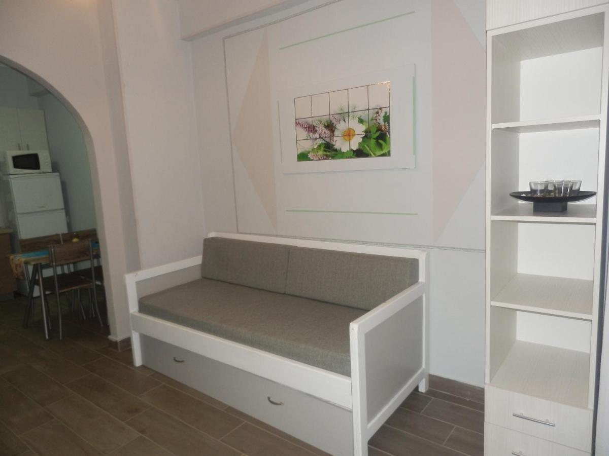 Zephyros Family Apartments 1 Ormos Panagias Bagian luar foto